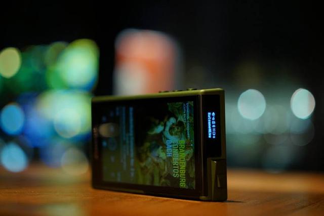 七彩虹是哪个国家的，七彩红（轻薄DAP旗舰市场新开荒者）