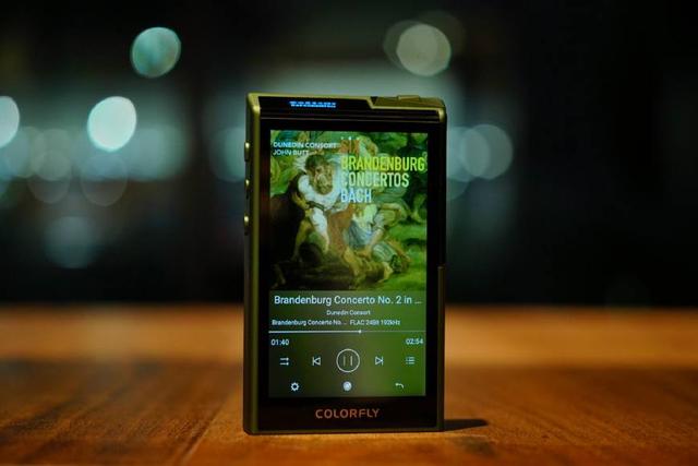 七彩虹是哪个国家的，七彩红（轻薄DAP旗舰市场新开荒者）