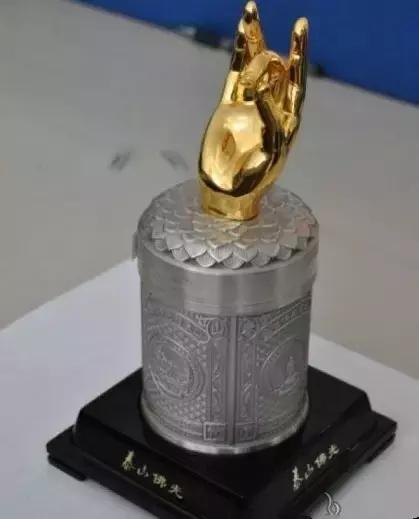 黄鹤楼中国梦,黄鹤楼中国梦价格(两万一包的烟,你见过吗) 黄鹤楼中国梦,黄鹤楼中国梦价格(两万一包的烟,你见过吗)