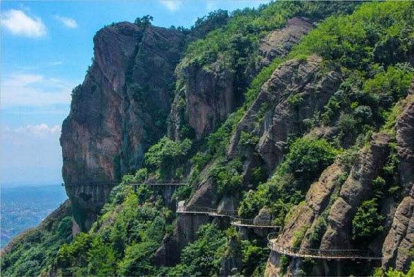 石牛寨在哪里，修水石牛寨在哪里（有哪些好看且好玩的地方呢）