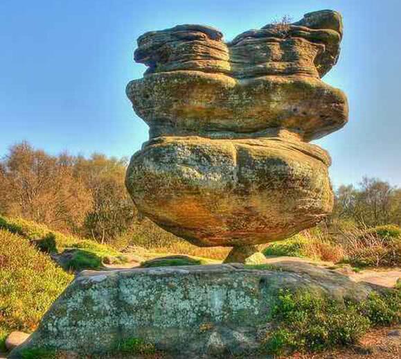 世界上最神奇的石头,世界上最神奇的石头有十个图片(世界上最"神奇"的