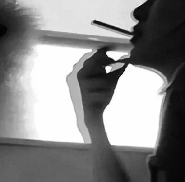 万箭穿心痛不痛，微信头像，万箭穿心痛不痛（男生头像‖我不怕万箭穿心）