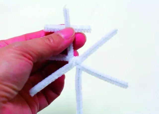 雪花剪纸教程，雪花剪纸教程图解（最全最详细的幼儿园手工剪纸雪花大全）