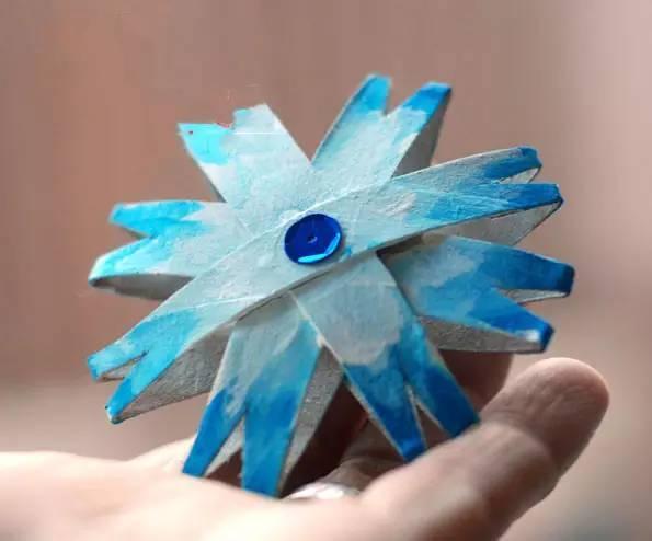 雪花剪纸教程，雪花剪纸教程图解（最全最详细的幼儿园手工剪纸雪花大全）