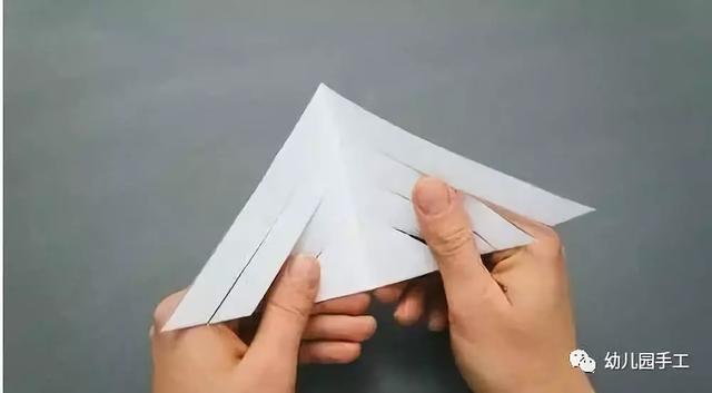 雪花剪纸教程，雪花剪纸教程图解（最全最详细的幼儿园手工剪纸雪花大全）