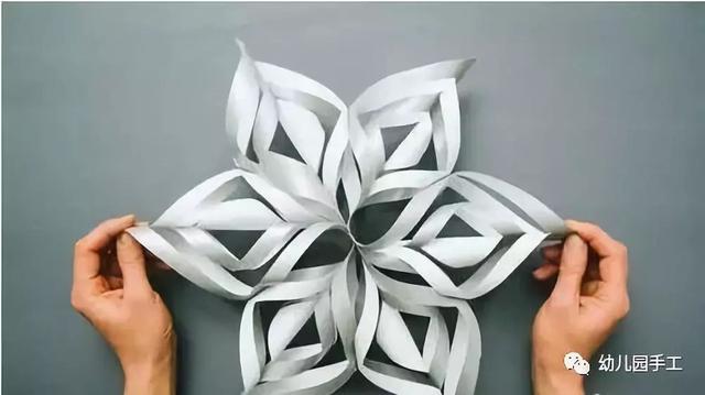 雪花剪纸教程，雪花剪纸教程图解（最全最详细的幼儿园手工剪纸雪花大全）