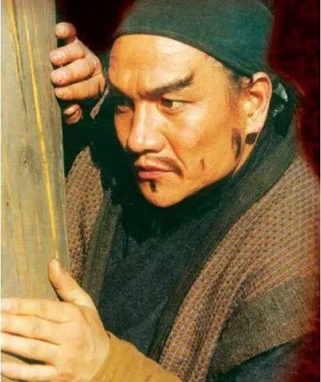 鼓上蚤是什么意思，时迁什么意思（又奸又滑的老鱼会是那条好汉）