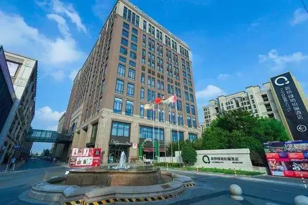 上海松江区是穷人区吗，松江会是上海郊区里