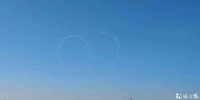 一箭穿心，一箭穿心是什么字（空军“红鹰”首次在珠海升空训练图片）