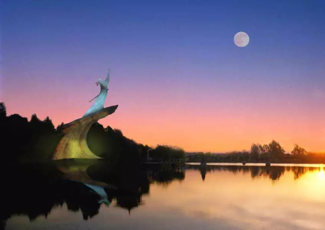 真美啊日语怎么说，真美啊日语怎么说中文谐音（日语里和“月”有关的词汇）