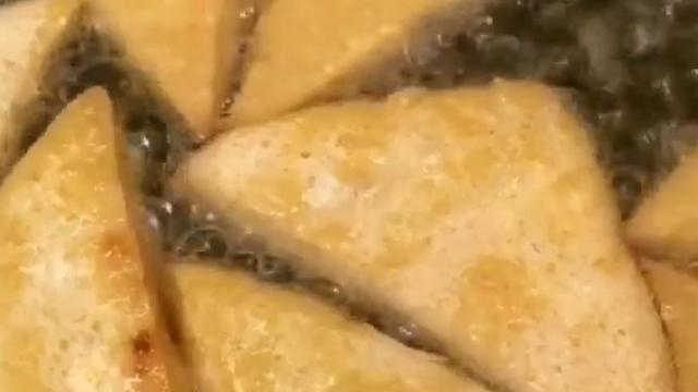 干豆腐炒木耳的家常做法，干豆腐炒木耳的家常做法视频（木耳炒豆干）