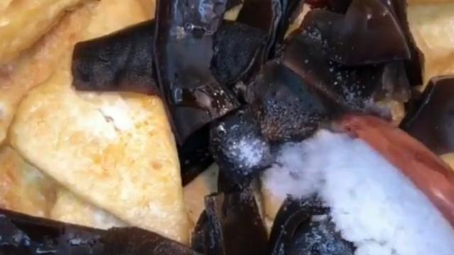 干豆腐炒木耳的家常做法，干豆腐炒木耳的家常做法视频（木耳炒豆干）