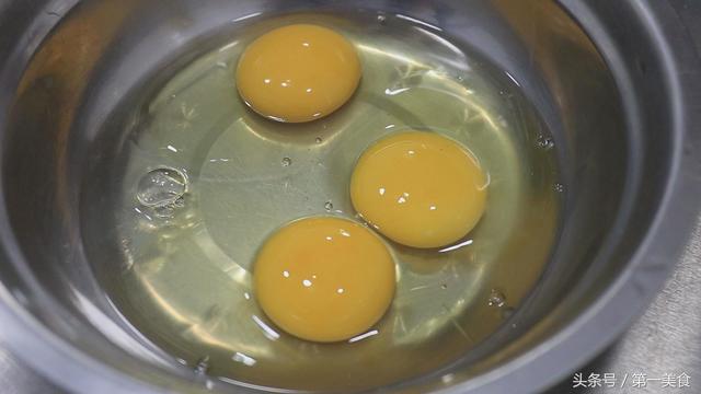 玉米面饼子怎么做的又松又软，面点师分享技巧