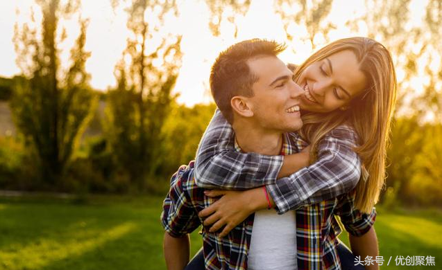 男生聊天中说你傻姑娘，男生说你是傻姑娘（如果遇到叫你“傻丫头”的男人）