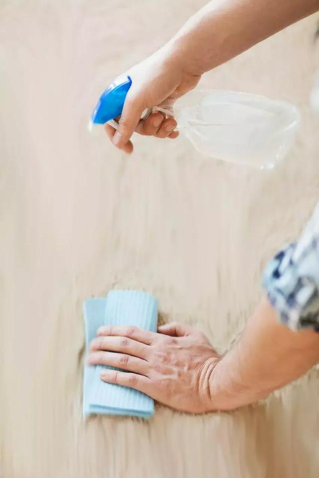 墙布脏了如何清洁，墙布脏了如何清洁视频（这里教你3招搞定墙布的脏乱差）