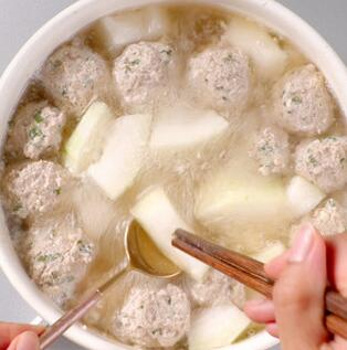 圖片[7]-【冬瓜肉丸湯】做法步驟圖 補(bǔ)水強(qiáng) 越吃皮膚越光滑！-起舞食譜網(wǎng)