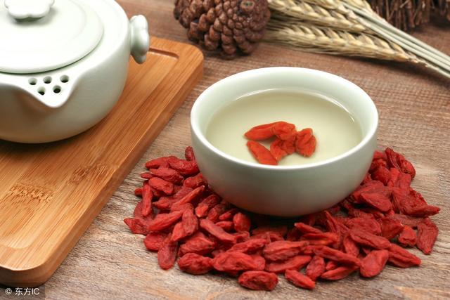 孕妇能喝铁观音茶吗，孕妇能喝铁观音吗（孕妇可以喝茶但不是所有的茶都适合孕妇）