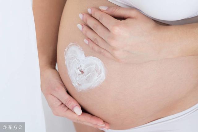 羊水偏少对胎儿有什么影响，孕晚期羊水偏少对胎儿有什么影响（宝宝健康会受影响吗）