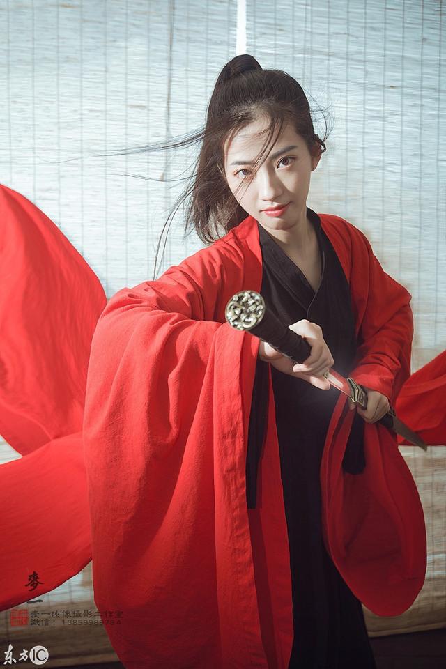 安能辨我是雄雌，安能辨我是雄雌是什么意思（安能辨我是雄雌）