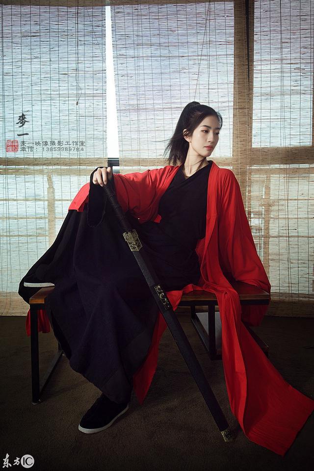 安能辨我是雄雌，安能辨我是雄雌是什么意思（安能辨我是雄雌）