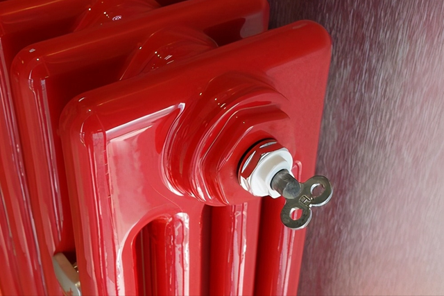 暖气怎么放气，暖气怎么放气儿（暖气片在使用的时候怎么排气）