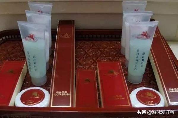 二十种眼形大全图解，色眼识人性格分析（你会偷偷在游泳池里撒尿吗）