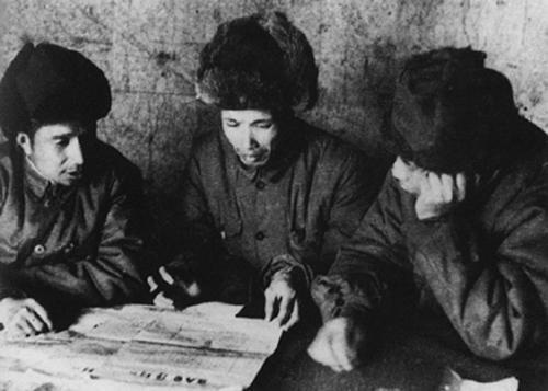 张震怎么死的，邓小平：比我小10岁（张震讲故事死了是真的吗）