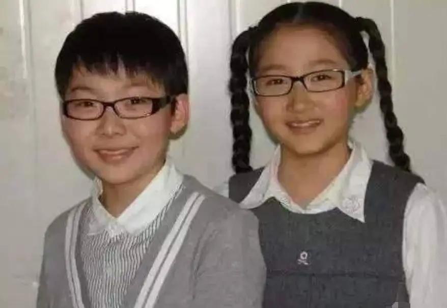 关晓彤姐姐（网曝关晓彤姐姐关晓丹因突发疾病早已逝世）