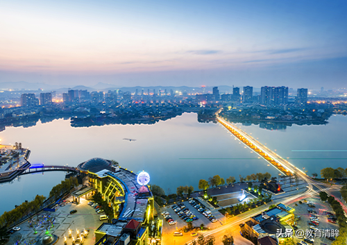 金陵协和神学院，金陵协和神学院是几本（就连集镇都建有大学）