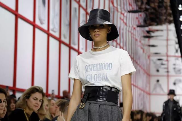 yoke当网名是什么意思，Yoke(束缚)微信昵称（2019年时尚圈上演了一出“老友记”来看看谁回归了）