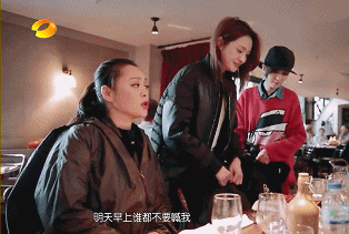 红河谷宁静露两点，宁静红河谷漏了嘛（宁静，好野一女的）