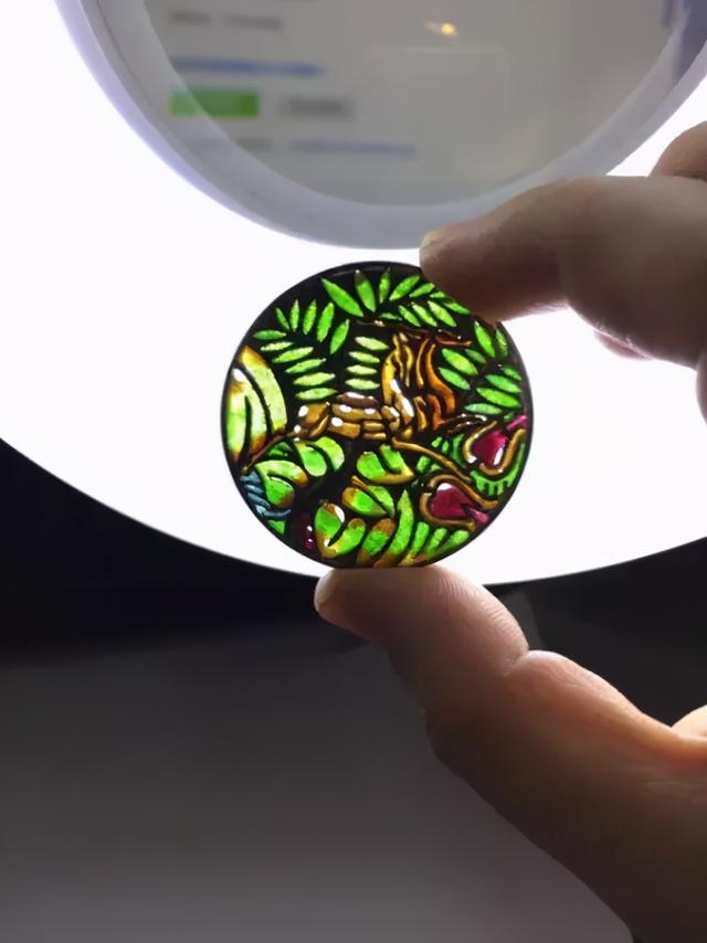 珐琅是什么，珐琅彩是什么工艺（珐琅：不是宝石，胜似宝石）