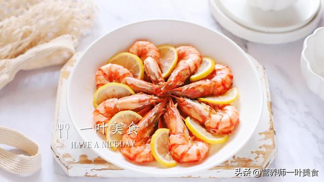电饭煲和微波炉煮饭哪个更好，微波炉和电饭煲哪个更省电（微波炉、烤箱、蒸箱三合一）