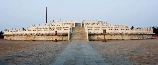 世界最大的坛庙建筑群是什么，中国最大的坛庙建筑群（老北京口中的“九坛八庙一口钟”其实有11座坛）