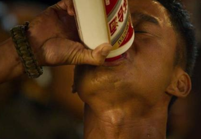 吴京的父亲个人资料，吴京的父亲叫什么名字（结果在酒桌上定下了婚事）