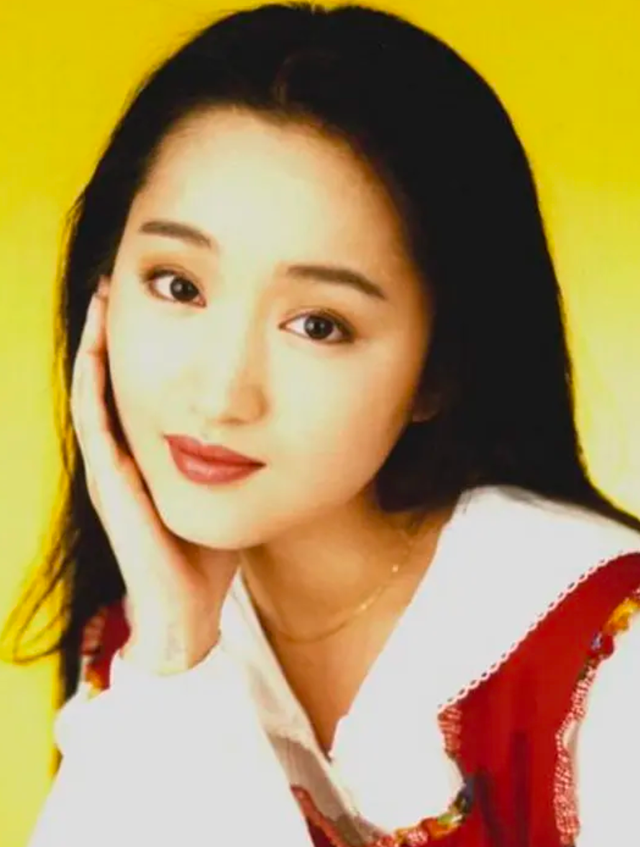杨钰莹年轻时有多美？《杨钰莹美颜物语》告诉你，美图多多看过来