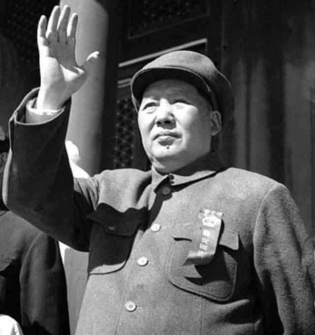 1954年，中央要给毛主席授大元帅军衔，主席：大元帅？你靠边站吧