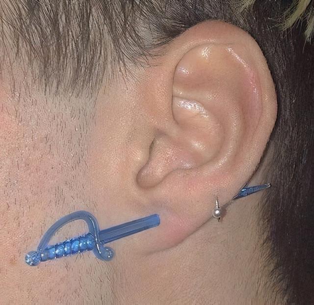 雨总太帅了吧，微信头像，雨总太帅了吧（因为它带来天空的味道）