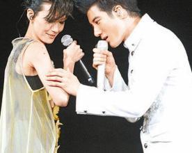 合唱歌曲大全100首，群星合唱歌曲大全100首（那些好听的男女对唱歌曲）