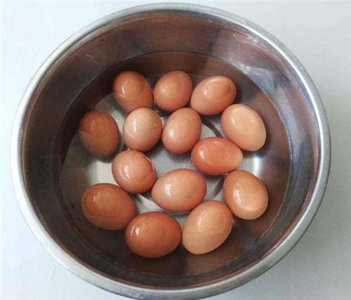 如何腌制咸鸭蛋，怎么腌咸鸭蛋（11种咸蛋腌制方法）