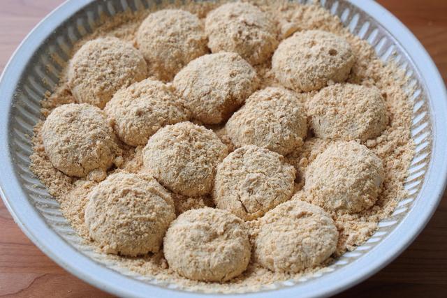 汤圆太好吃了买了好多次不甜不腻，汤圆别直接煮着吃了