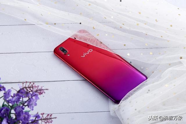 vivoy93s上市时间，vivoy93s上市时间和价格（水滴屏+时尚配色+长续航+AI助力越级用户体验）
