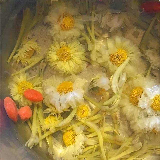 不锈钢盆可以放烤箱吗，烤箱里可以放不锈钢盆吗（10种花最养人）