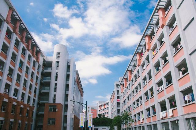 广州康大职业学院，广州康大职业技术学院在青海招生人数、录取分数线、位次[2022招生计划]（广东大学巡礼-广州康大职业技术学院）