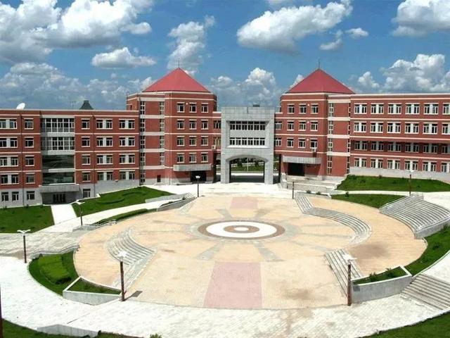 东北师范大学人文学院能三本升二本吗，东北师范大学人文学院是全日制本科学校国家承认吗（<二>东北师范大学人文学院）