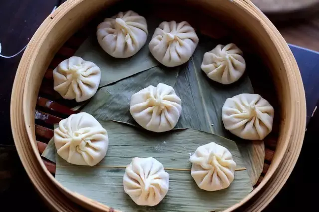 朋友圈怎样发gif动态图，朋友圈怎么发gif动态图（蒸出来比包子铺的还松软）