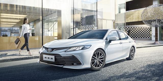 尼桑sylphy，尼桑轩逸怎么样（其实......丰田的所有车都叫皇冠）