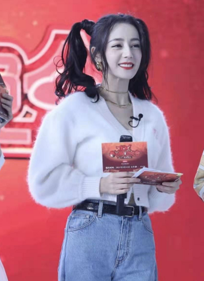 杨洋和肖奈谁漂亮，热巴本色出演大明星超美艳