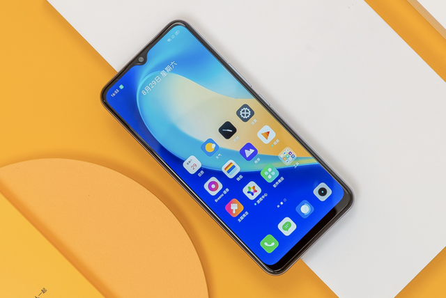 天玑720属于骁龙多少，天玑720和骁龙765G哪个好（1000元左右买什么手机好）