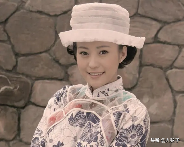 郝蕾给邓超颁奖是什么节目，郝蕾给邓超颁奖视频回放（禁片背后的女人郝蕾）